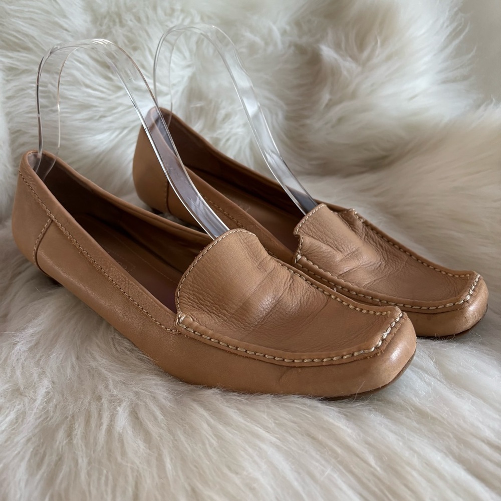 Liz Claiborne Women's Tan Slip on Loafer Leather Shoes Size 8.5